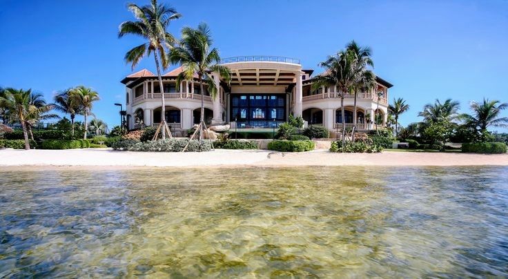 beachfront luxury homes